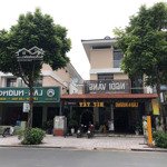 Bán gấp căn biệt thự an phú shop villas diện tích 213m2 ,mặt tiền 9m ,mặt đường 27m ,sẵn sổ đỏ