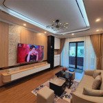 Siêu phẩm, bán nhà hồng tiến, long biên, ô tô đỗ cổng, 42m2 giá 5.9 tỷ