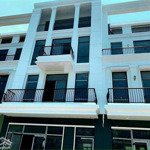 Cho thuê căn shophouse trục đường nguyễn sinh sắc cách biển 50m