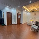 Cho thuê shophouse 5 tầng có thang máy full nội thất 4pn 25tr/th, rẻ nhất thị trường vinhomes 1 gl