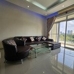 Cần bán nhanh căn hộ riverside residence. căn góc diện tích 136m2 3 phòng ngủ 3 vệ sinhgiá bán 9.3 tỷ view sông