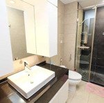 Chính chủ cần bán nhanh căn hộ 181,5m2 tầng cao view thoáng.