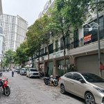 Cho thuê nhà ngõ 154 đình thôn - phố người hàn - mễ trì 80m2 5 tầng. mt 5m. thang máy. giá 60tr