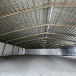 Cho thuê 2.300m2 kho xưởng trong kcn - tân uyên bình dương giá 3.8usd