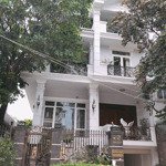 Cho thuê nhà biệt thự khu compound bảo vệ 24/24, 7x20 trệt + 2 lầu + st, có thang máy, giá 44tr/th