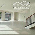 Trệt lầu kinh doanh 151m2 2 phòng ngủ 3 vệ sinhsầm uất vị trí đẹp phạm thế hiển, nhà mới liên hệ xem