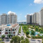 Cần bán căn hộ 2 phòng ngủ- 2 vệ sinhtháp c2 view hồ bơi. giá full 102% chỉ 3,150 tỷ, full nội thất. 0902471286