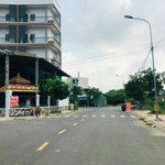 Lô góc 2 mặt tiền đường bưng ông thoàn, p. phú hữu, sát bên global city