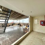 Chính chủ cho thuê rooftop gần cầu kiệu - quận 1, 3 - view bao trọn sài gòn - kinh doanh tự do