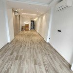 Hiếm! cho thuê gấp nhà phố quần ngựa, ô tô tránh, thang máy. 60m2*6t, mới, sàn thông. giá: 28tr/th