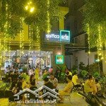 Sang nhượng quán cafe mặt phố phan đình phùng - tụ điểm checkin cho giới trẻ- vỉa hè rộng 30m