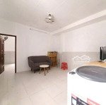 Phòng có phòng ngủ riêng đủ nội thất, có 2 cửa sổ thoáng mát. liên hệ: 0813690011