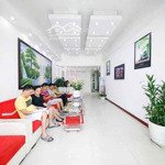 Cho thuê nhà mặt tiền 6x16m lê thị riêng, khu kinh doanh đẹp, trung tâm quận 1