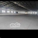 Cần cho thuê tổng 4500m2 diện tích nhà kho 2300m , khối văn phòng 300m2. tại nguyễn ảnh thủ. q12