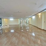 Cho thuê nhà 3 tầngmp trung hoà, tổng diện tích 1000m2,mặt tiềntrước 6m, sau 12m, giá bán 312 triệu/tháng