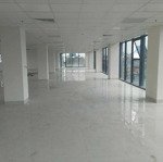 Cho thuê sàn văn phòng thương mại ở lạc long quân 900m2 làm bi a, trung tâm đào tạo, vp