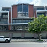 Bán lô shophouse góc phố biển 2 đối diện chung cư 160m2 tại vinhomes ocean park 3