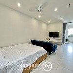 Studio cửa sổ trời máy giặt riêng, full nội thất cao cấp, tách bếp ngay đầm sen, quận 11