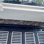 B.án gấp nhà ỷ la , nhà đẹp mơ mộng , 35 m2 , nhỉnh 4 tỷ