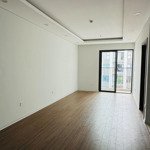 Chính chủ cần bán căn 3pn - 92m2 tầng cao thoáng mát , view sông và cầu đông trù- sẵn sổ sang tên