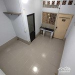 Chính chủ cho thuê phòng 16m2 (sơn mới), có cửa sổ, bếp, toilet riêng biệt, khép kín, lê văn sỹ, q3