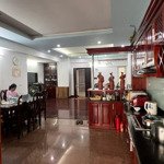 Bán gấp căn góc, 3 ngủ, 2 vệ sinhtòa licogi 13 khuất duy tiến, 133m2 giá bán 6,3 tỷ