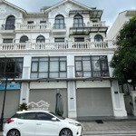 Bán shophouse 2 mặt trước sau sb23. dt 135m2 giá 32 tỷ (có thương lượng) lh mr toàn 0985430011