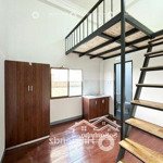 Duplex gác cao, đầy đủ nội thất, cửa sổ trời sáng thoáng, gần đại học văn hiến - quận tân phú