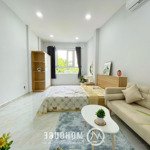 Phòng studio cửa sổ thoáng tách bếp máy giặt riêng tại trường sa quận 3 gần cầu lê văn sỹ