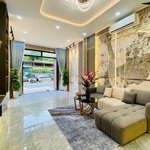 Nhanh tay sở hữu nhà 1 trệt 1 lầu đường đông hưng thuận 27.quận 12,dt:68m2/2 tỷ 990,hẽm thông