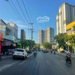 Mt trần hưng đạo - tp dĩ an bd
nhà 2 tầng - 7 tỷ tl dt 92m2 ngang 4,5m . full tc lh em 0934252279