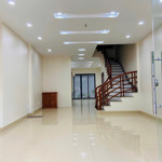 Liền kề khu c geleximco dt: 90m2 /mt: 6m full nội thất có thang máy giá đầu tư lh: 0974 099 389