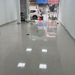 Tôi cần cho thuê mp tây sơn đống đa 85m x5 tầng thông sàn, thang máy mt 5,5m làm vp, lớp học 75tr