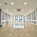 Cần bán gấp nhà mặt đường lạc long quân q.tây hồdiện tích70m2,1 hầm,6 nổi,view hồ tây,vỉa hè giá bán 40 tỷ