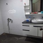 Cho thuê chung cư đẹp full nội thất nguyễn đức cảnh, hoàng mai . dt 121 m2,3 ngủ 2 wc,giá:11 triệu.