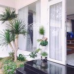 Bán nhà vườn mái ngói hiện đại - 325 m2 chính chủ