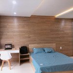 Cho thuê căn hộ studio full nội thất fpt city giá chr 4 triệu5/tháng.liên hệ 0905537906