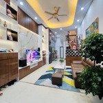 Nhà đẹp nghi tàm, quận tây hồ, lô góc, sát phố, 40m, 6 tỷ