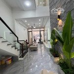 Nhà mới cứng - gara ô tô - 100m2 quá hiếm tại trâu quỳ - ô chờ thang máy - tiện ích bạt ngàn