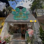 Sang nhượng pet shop kinh doanh ổn định quận 2