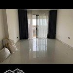 Cần bán gấp officetel sài gòn royal, 35m2, view sông , giá bán 3.1 tỷ. liên hệ: 0906.378.770