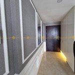 Cho thuê căn hộ c6 cao cấp vinhomes d''capitale, 119 trần duy hưng, trung hoà, cầu giấy, hà nội