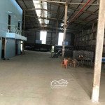 Cho thuê kho xưởng kênh a, lmx, bình chánh tổng diện tích:1.200m2 ,xây dựng:1.000m2 , bình 320kva