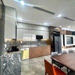 Nhà đẹp - cầu thang máy - trung tâm long biên hà nội 36 m2