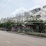 Chính chủ bán shophouse khu đô thị thành phố giao lưu. 128m2 x 5 tầng 1 hầm giá 45,8tỷ