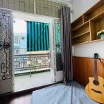 Căn studio 2pn có ban công full nội thất, ngay cầu vượt 3/2 - vạn hạnh mall - có thể ở ngay!!