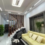 Chính chủ cần bán nhà đẹp gần phố định công 40m2x 4 tầnggiá bán 4.9 tỷ ôtô trước nhà ngõ rộng vị trí hiếm