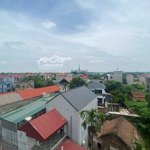 Hoa hậu 172m2 nhà 4 tầng nhỉnh 8 tỷ. view đầm vân trì (hồ tây phía bắc thành phố)