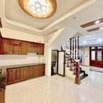 Bán nhà phú minh , 35m2 , 5 tầng , 4,8 tỷ , vài bước ra ô tô , bãi đỗ xe 30m , vị trí tuyệt vời .