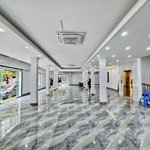 Chính chủ bán biệt thự lô góc kđt văn phú quận hà đông: 230m2, thang máy, vị trí kinh doanh đắc địa